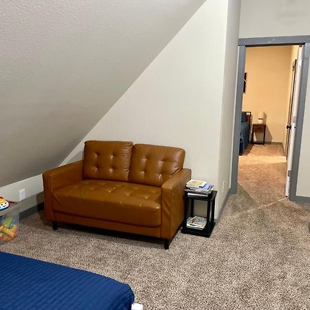 New Modern Cabin! 5Mi To Mt Rainier National Park! Hot Tub & Wifi Ashford Ngoại thất bức ảnh