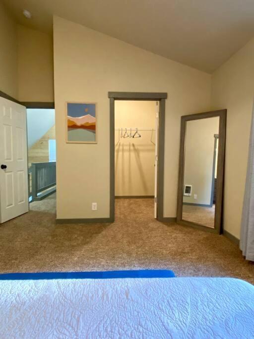 New Modern Cabin! 5Mi To Mt Rainier National Park! Hot Tub & Wifi Ashford Ngoại thất bức ảnh