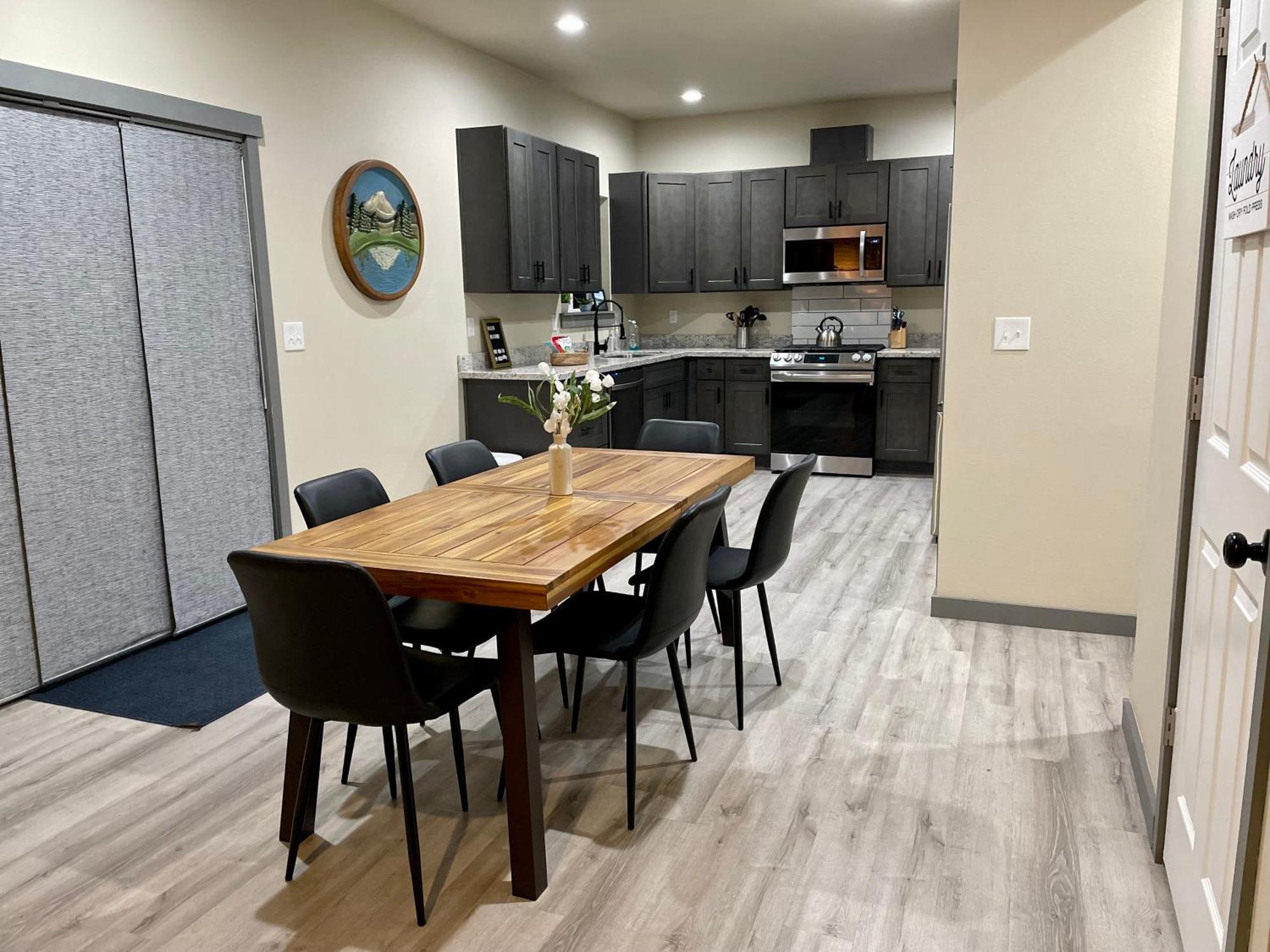 New Modern Cabin! 5Mi To Mt Rainier National Park! Hot Tub & Wifi Ashford Ngoại thất bức ảnh
