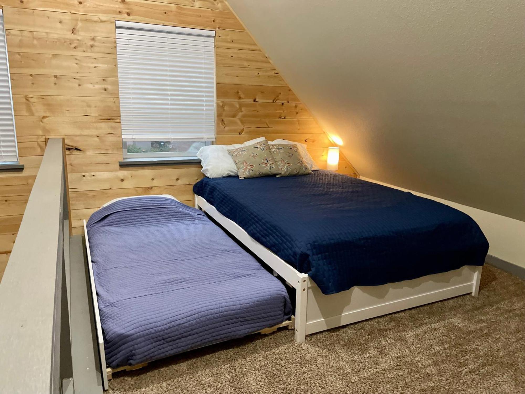 New Modern Cabin! 5Mi To Mt Rainier National Park! Hot Tub & Wifi Ashford Ngoại thất bức ảnh
